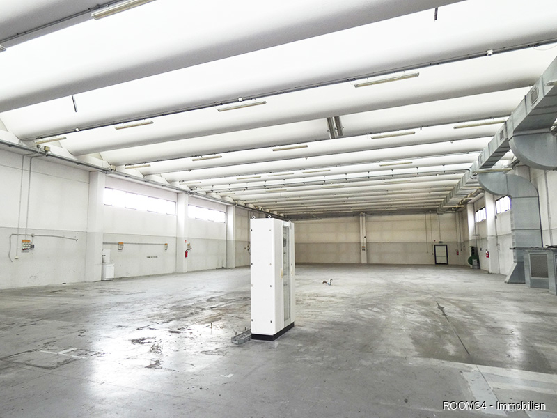 ROOMS4 - top moderne Industriehalle mit Büro bei Affi - ROOMS4 ...